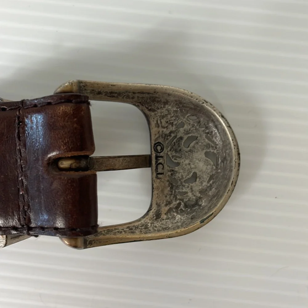 27-31” Liz Claiborne leather belt aged distressed metal